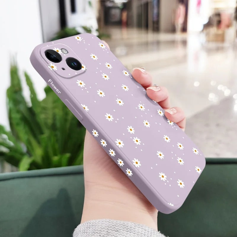 Delicate Bloom: Daisy Touch